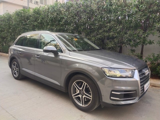 Audi Q7 45 TDI Quattro Technology Second-hand 2015 Audi Q7 45 TDI Quattro Technology for sale in Hyderabad-9