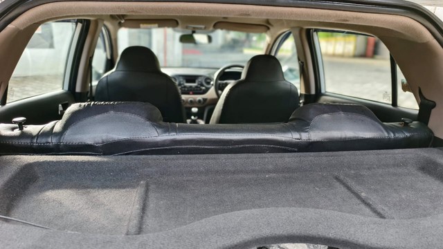 Second-hand 2016 Hyundai Grand i10 Sportz for sale in Nashik-10