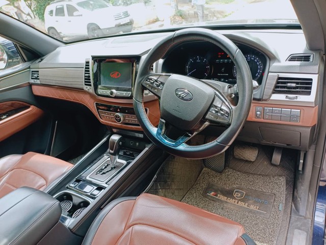 Second-hand 2022 Mahindra Alturas G4 4X2 AT for sale in Bangalore-11