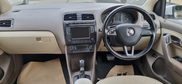 Second-hand 2016 Skoda Rapid 1.5 TDI AT Style Plus for sale in Vijayawada-4
