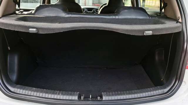 Second-hand 2016 Hyundai Grand i10 Sportz for sale in Nashik-9