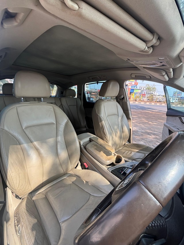 Second-hand 2018 Audi Q7 45 TDI Quattro Technology for sale in Bhubaneswar-6