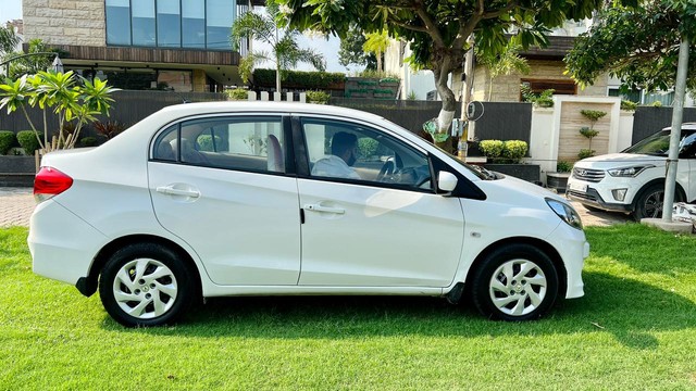 Second-hand 2015 Honda Amaze S i-Vtech for sale in Yamuna Nagar-16