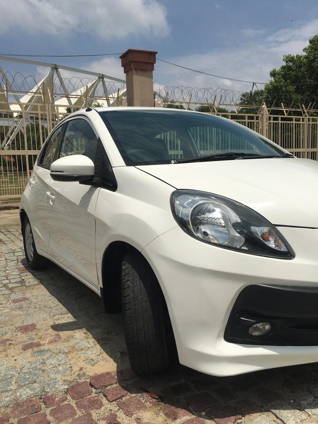Second-hand 2015 Honda Brio VX AT for sale in New Delhi-0