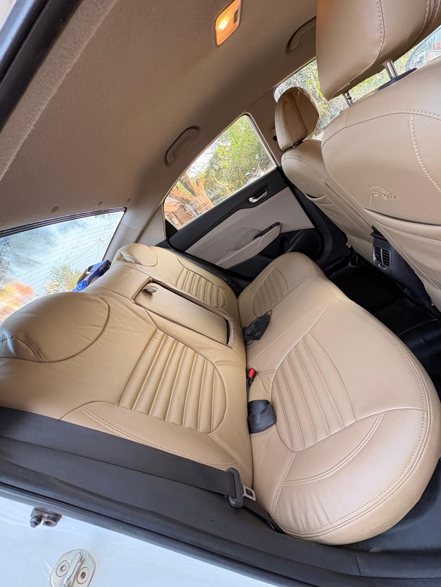 Second-hand 2017 Hyundai Verna 1.6 SX VTVT for sale in Bhubaneswar-4