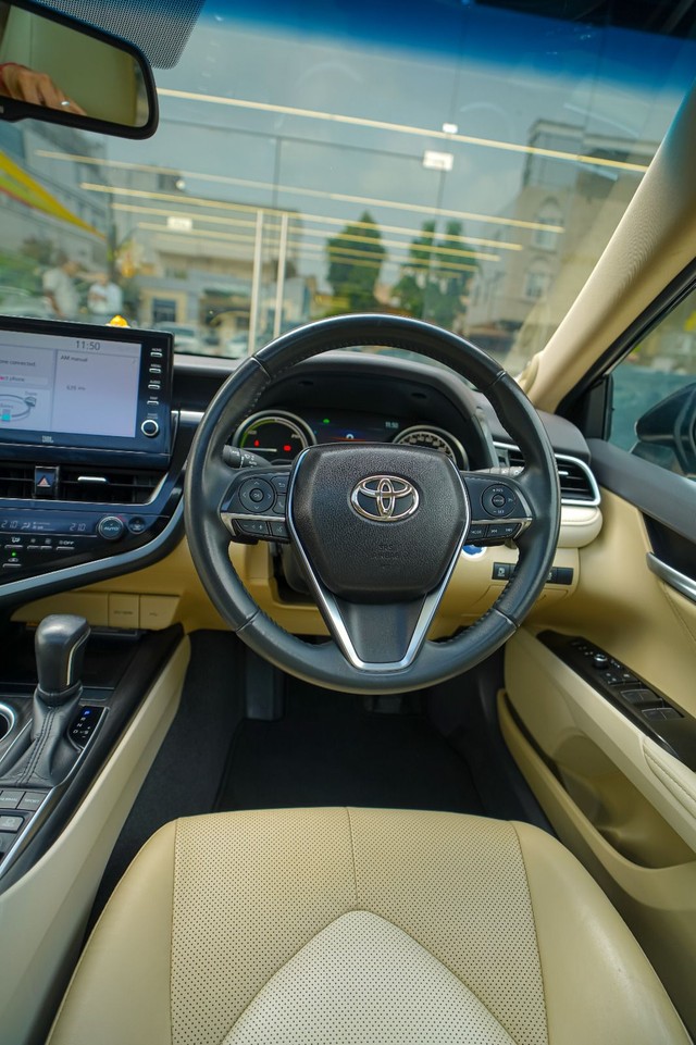 Toyota Camry 2.5 Hybrid Second-hand 2023 Toyota Camry 2.5 Hybrid for sale in Jaipur-7