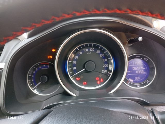 Second-hand 2018 Honda Jazz V for sale in Surat-9