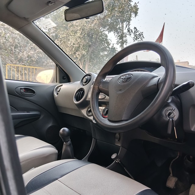 Second-hand 2013 Toyota Etios Liva G for sale in Gurgaon-7
