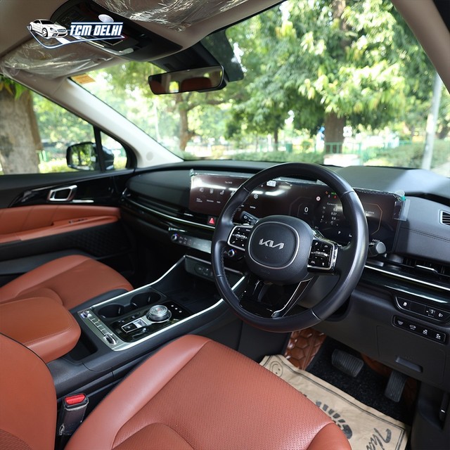 Second-hand 2024 Kia Carnival Limousine Plus for sale in New Delhi-4