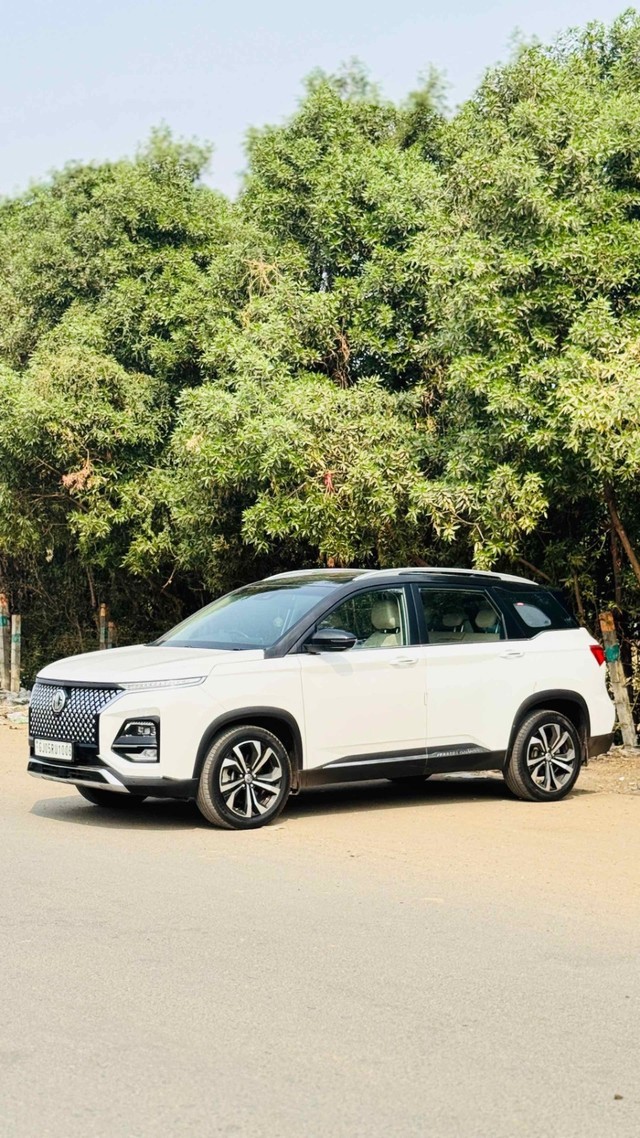 Second-hand 2023 MG Hector Sharp CVT for sale in Surat-2