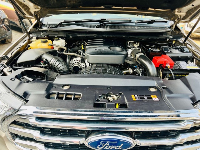Second-hand 2019 Ford Endeavour Titanium Plus 4X2 for sale in Faridabad-6