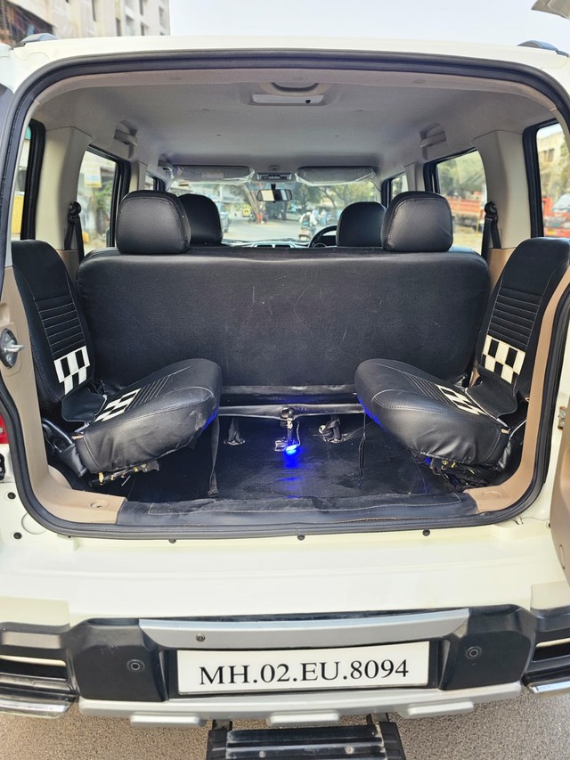 Mahindra TUV 300 T10 Second-hand 2018 Mahindra TUV 300 T10 for sale in Nashik-14