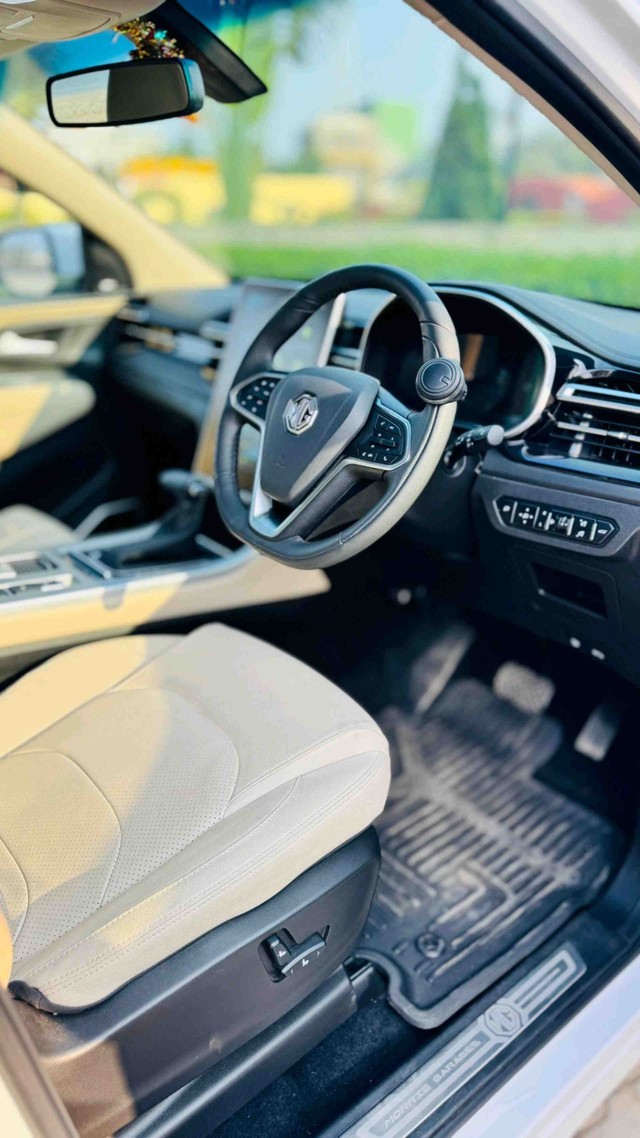 Second-hand 2025 MG Hector Sharp Pro CVT 2023-2025 for sale in Surat-4