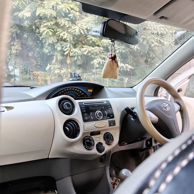 Second-hand 2014 Toyota Etios Liva G for sale in Gurgaon-18