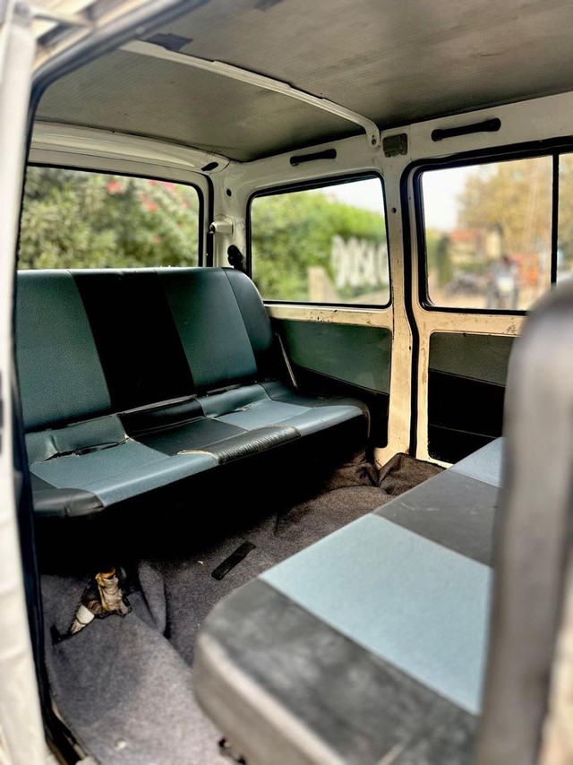 Second-hand 2016 Maruti Omni MPI STD BSIV for sale in Surat-4