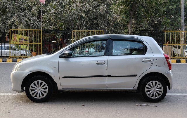Second-hand 2014 Toyota Etios Liva G for sale in Gurgaon-3