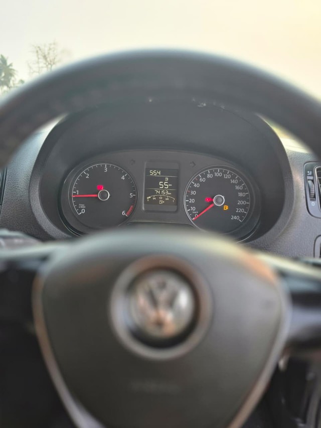 Volkswagen Vento 1.5 TDI Comfortline Second-hand 2015 Volkswagen Vento 1.5 TDI Comfortline for sale in Nashik-10
