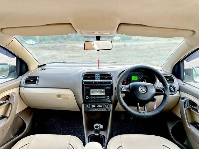 Second-hand 2014 Skoda Rapid 1.6 TDI Elegance for sale in Surat-8