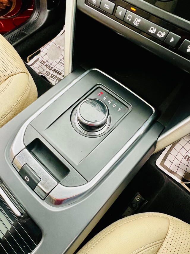 Second-hand 2019 Land Rover Discovery HSE 3.0 TD6 for sale in Faridabad-13