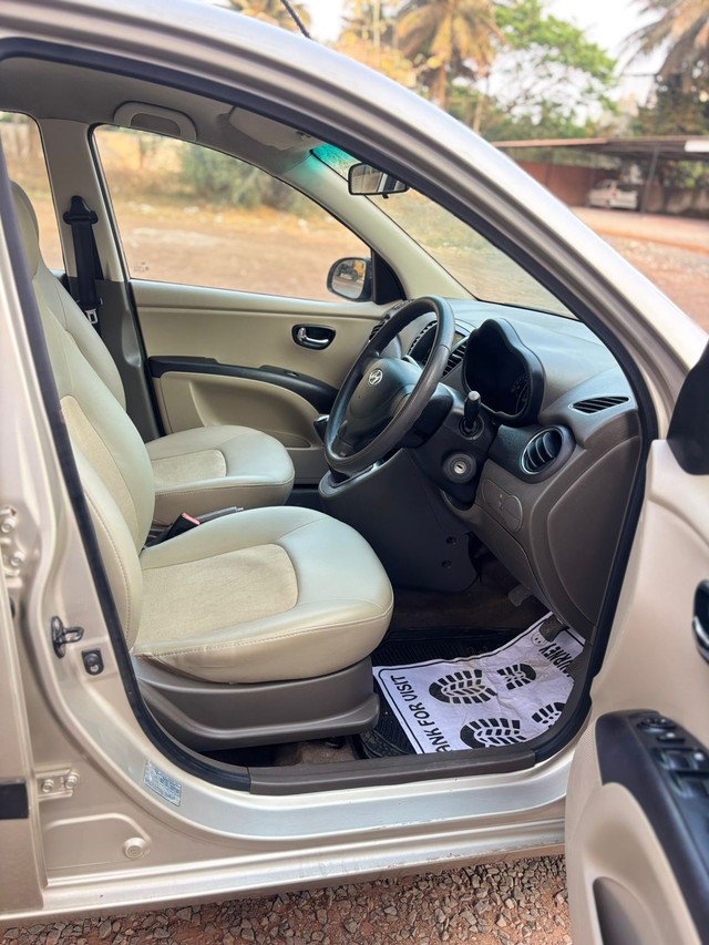 Second-hand 2011 Hyundai i10 Magna for sale in Miraj-7