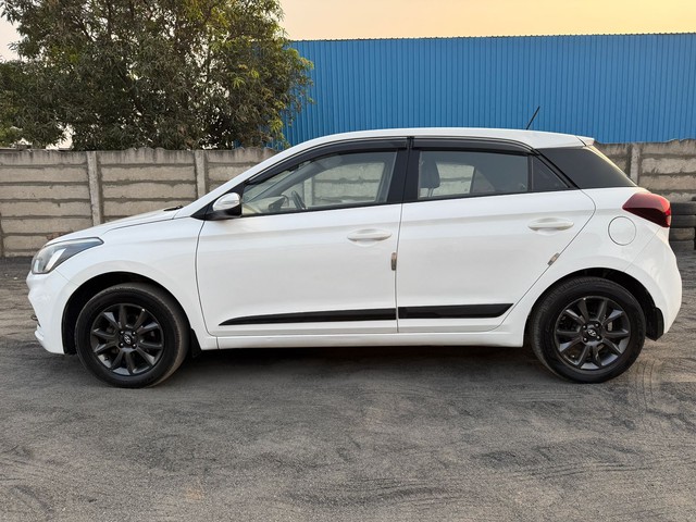 Second-hand 2020 Hyundai i20 Sportz Plus for sale in Sabarkantha-4