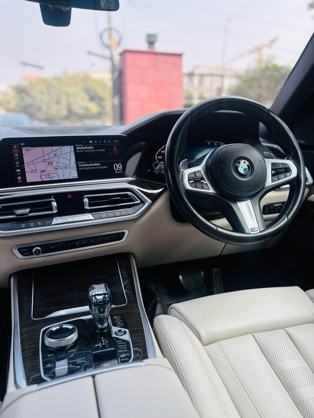 Second-hand 2020 BMW X5 xDrive 40i M Sport for sale in Jaipur-17
