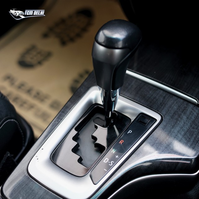 Second-hand 2023 Toyota Fortuner 4X2 Diesel AT for sale in New Delhi-5