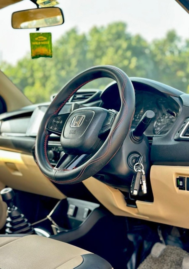 Second-hand 2018 Honda Amaze S i-VTEC for sale in Surat-9