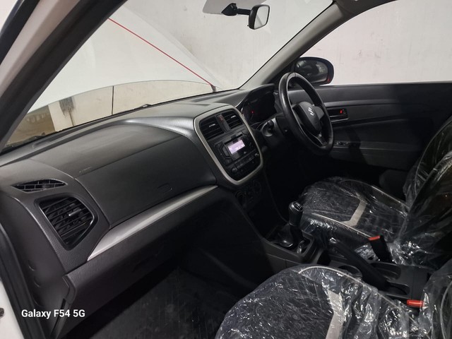 Second-hand 2017 Maruti Suzuki Vitara Brezza VDi Option for sale in Sri Muktsar Sahib-15