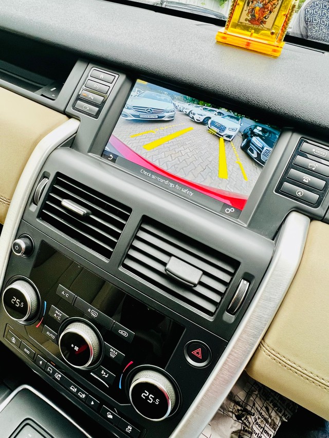 Second-hand 2019 Land Rover Discovery HSE 3.0 TD6 for sale in Faridabad-19