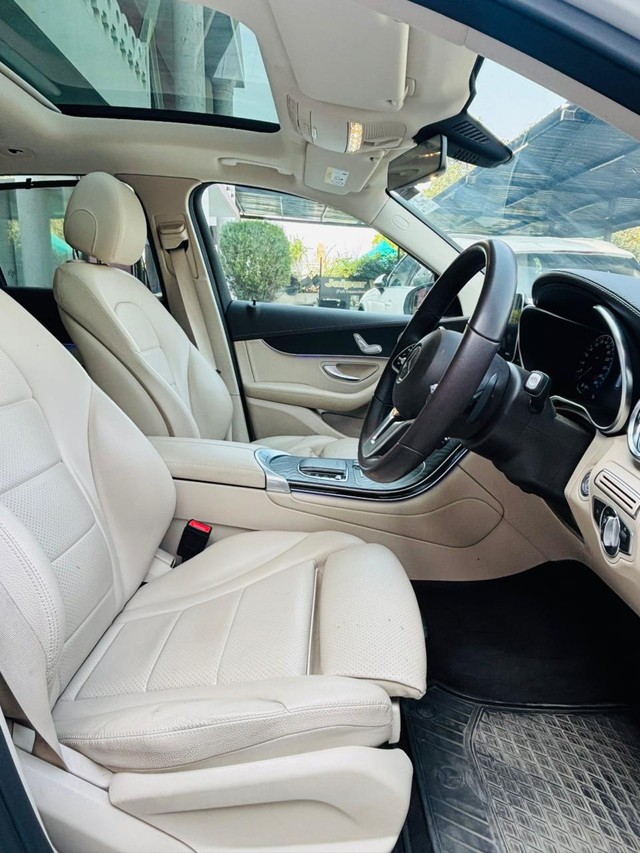 Second-hand 2022 Mercedes-Benz GLC 200 for sale in Jaipur-15