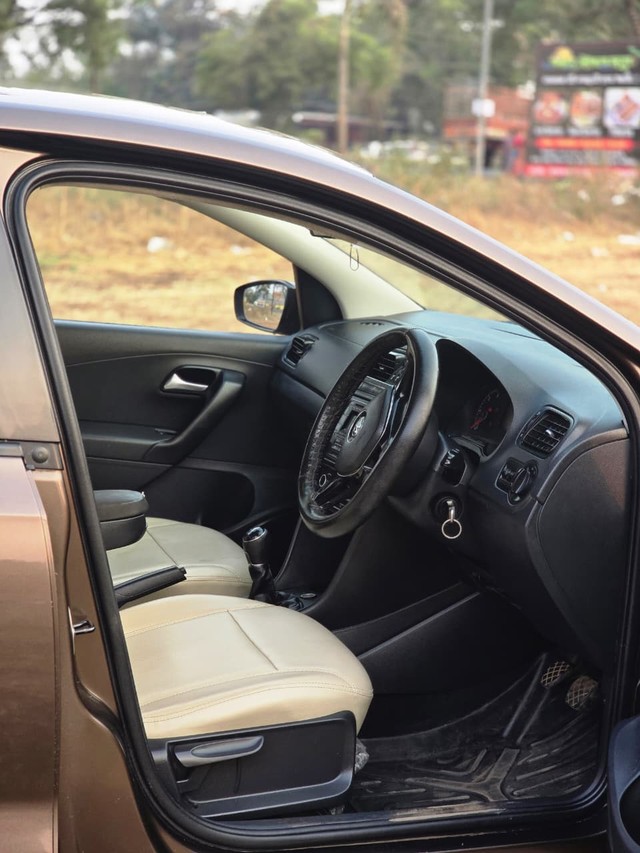 Volkswagen Vento 1.5 TDI Comfortline Second-hand 2015 Volkswagen Vento 1.5 TDI Comfortline for sale in Nashik-7
