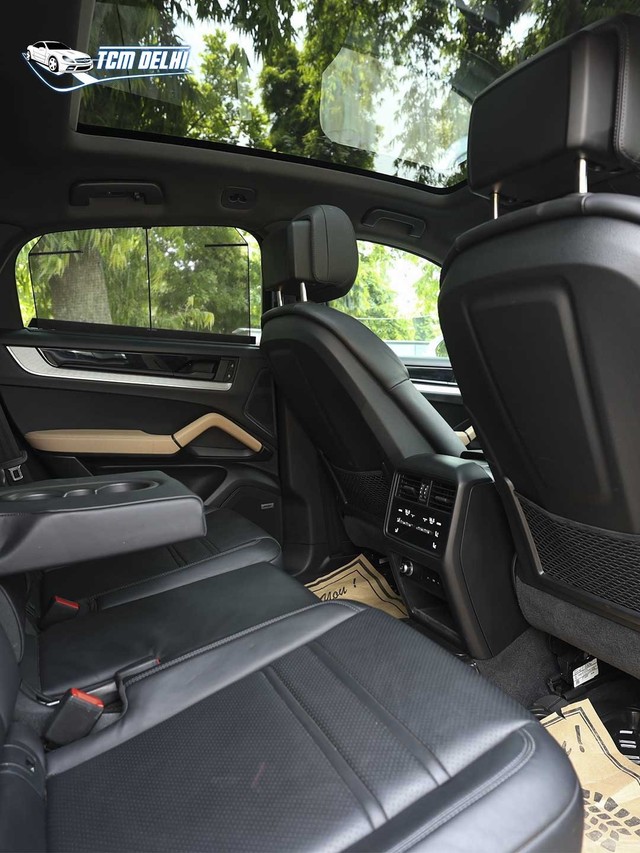 Second-hand 2023 Porsche Cayenne Coupe V6 BSVI for sale in New Delhi-5