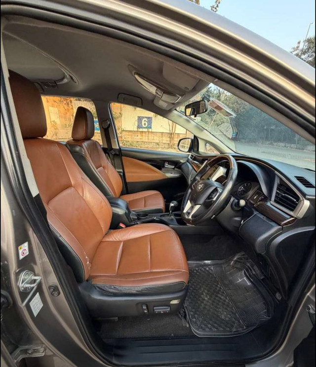 Second-hand 2016 Toyota Innova 2.5 G (Diesel) 7 Seater BS IV for sale in New Delhi-8