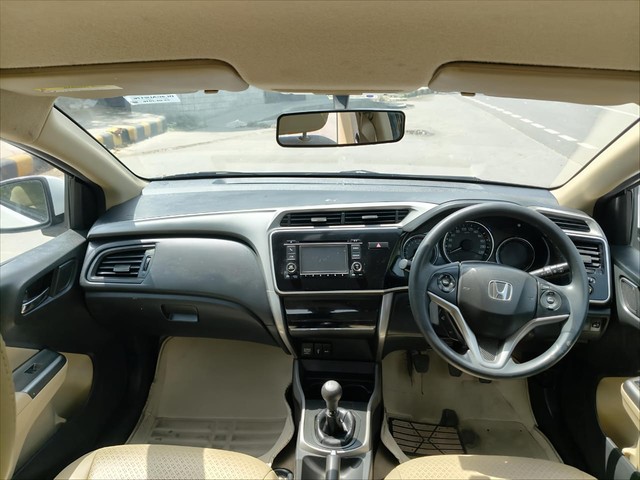 Second-hand 2016 Honda City i VTEC V for sale in New Delhi-12