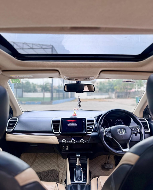 Second-hand 2023 Honda City ZX CVT for sale in Jaipur-4