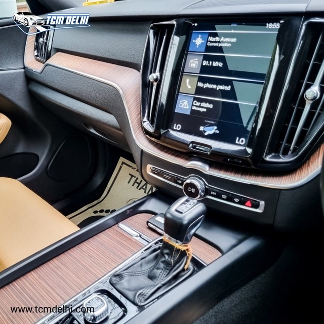 Second-hand 2018 Volvo XC60 Momentum D4 BSIV for sale in New Delhi-6