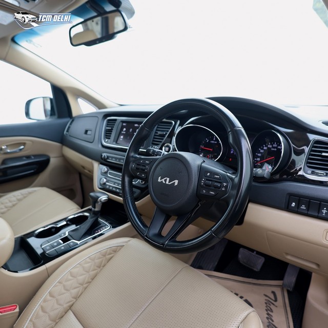 Second-hand 2022 Kia Carnival Limousine Plus for sale in New Delhi-7
