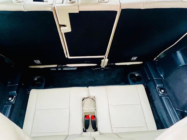 Second-hand 2019 Land Rover Discovery HSE 3.0 TD6 for sale in Faridabad-14