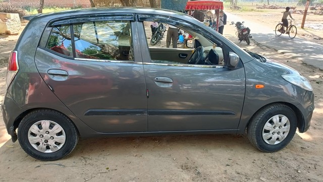 Second-hand 2009 Hyundai i10 Era for sale in Hathras-0