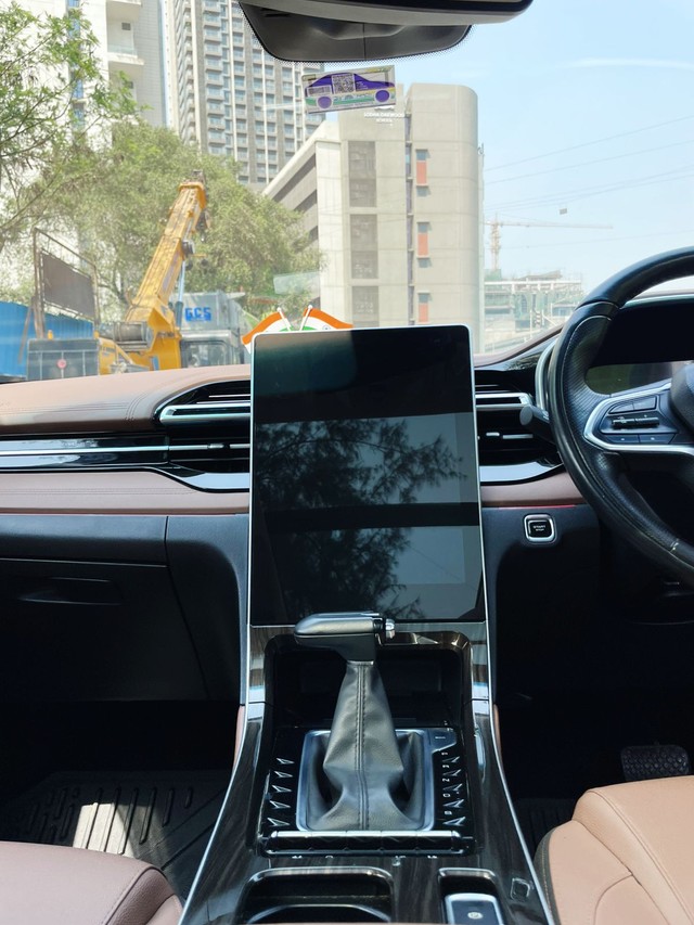 Second-hand 2023 MG Hector Plus 1.5 Turbo Savvy Pro CVT 7 Str BSVI for sale in Mumbai-15