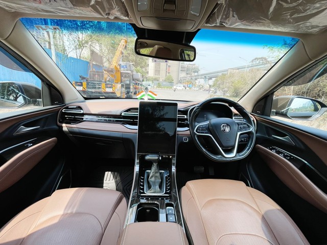 Second-hand 2023 MG Hector Plus 1.5 Turbo Savvy Pro CVT 7 Str BSVI for sale in Mumbai-14