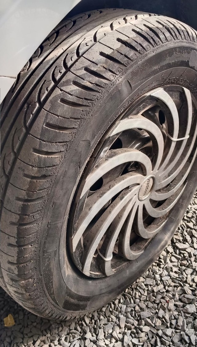 Second-hand 2015 Maruti Suzuki Swift VDI BSIV for sale in Indore-3