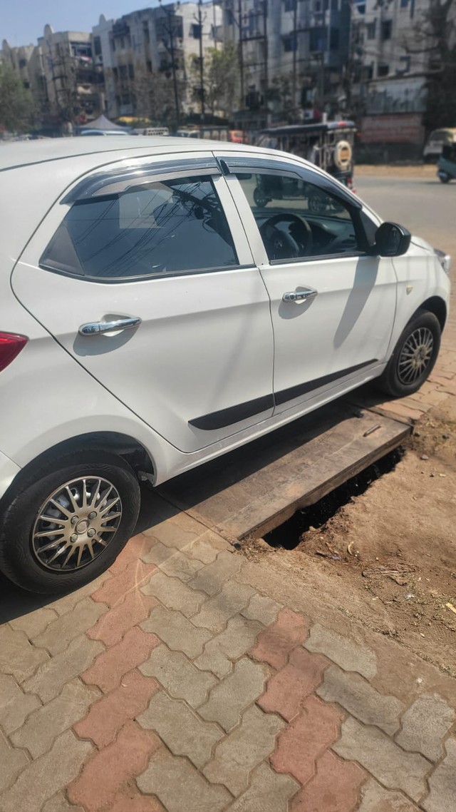 Tata Tiago 1.2 Revotron XE Second-hand 2019 Tata Tiago 1.2 Revotron XE for sale in Bhopal-8