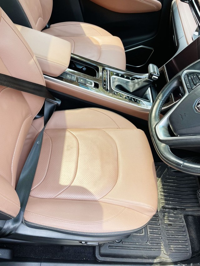 Second-hand 2023 MG Hector Plus 1.5 Turbo Savvy Pro CVT 7 Str BSVI for sale in Mumbai-10