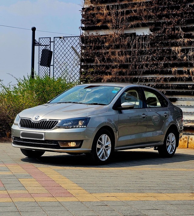 Second-hand 2017 Skoda Rapid 1.5 TDI AT Style BSIV for sale in Nagpur-4