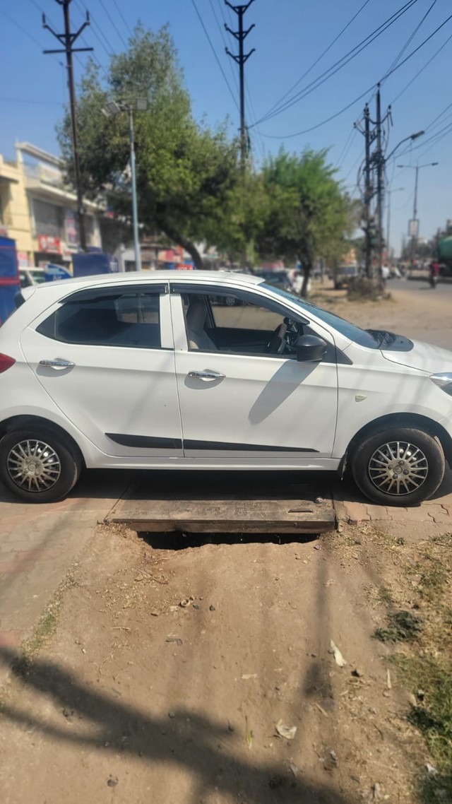 Tata Tiago 1.2 Revotron XE Second-hand 2019 Tata Tiago 1.2 Revotron XE for sale in Bhopal-10