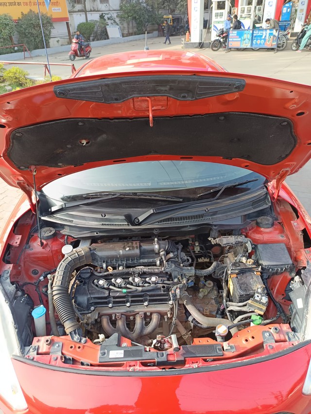 Second-hand 2018 Maruti Swift ZXI for sale in Bhopal-6