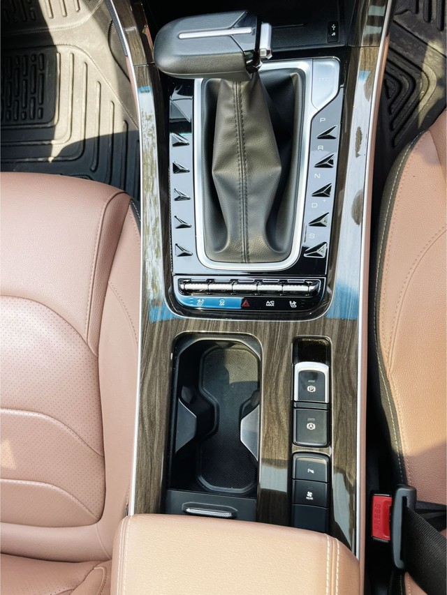 Second-hand 2023 MG Hector Plus 1.5 Turbo Savvy Pro CVT 7 Str BSVI for sale in Mumbai-11