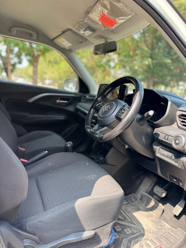 Second-hand 2024 Maruti Suzuki Swift ZXi Plus AMT for sale in Indore-7